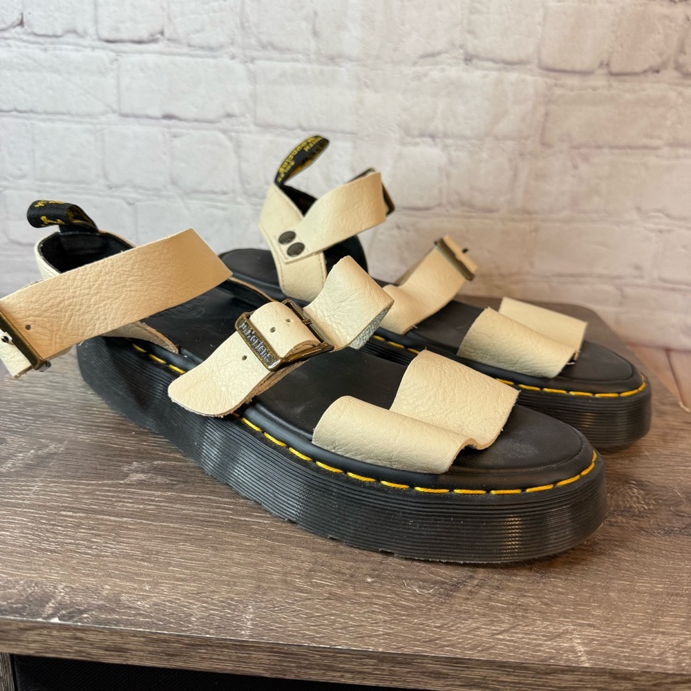Dr. Martens Pisa Leather Cream and Black Chunky Sandals - Picture 2 of 7